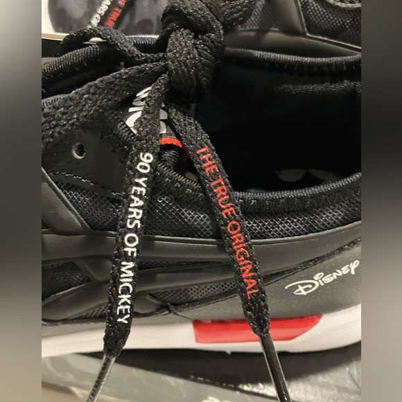 NIB Disney x ASICS Tiger Gel-Lyte Hikari PS Mickey Mouse 90th Birthday - BLACK - Picture 4 of 5